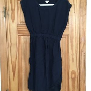 Navy dress with waist accentuation